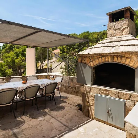 1 Bedroom Stunning In *