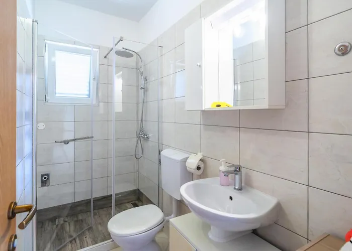 1 Bedroom Stunning In Apartamento *